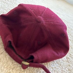 Maroon snapback hat